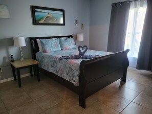 4 bedrooms, iron/ironing board, travel crib, free WiFi