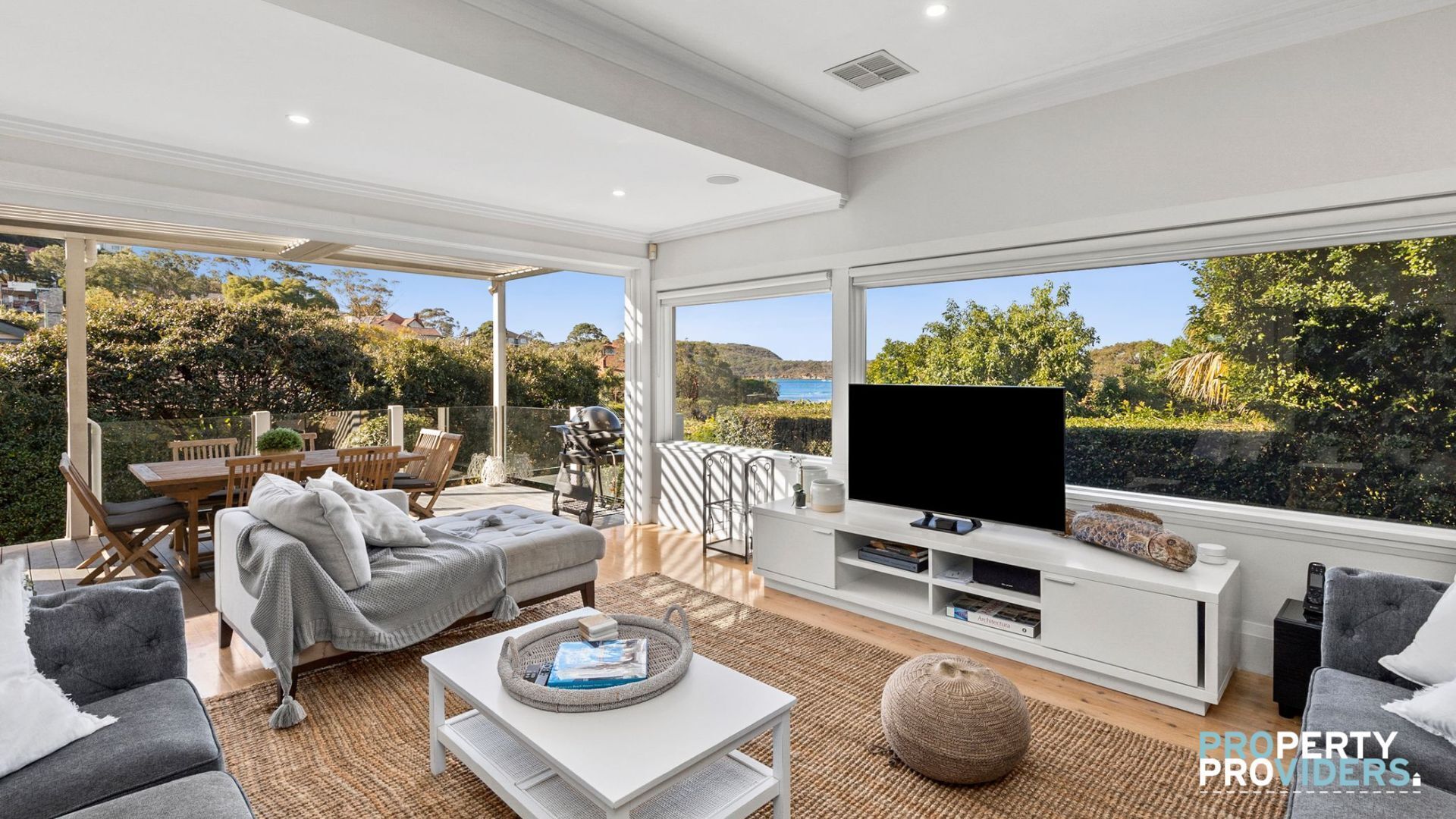 Barefoot at Balmoral. 100m from Balmoral Beach