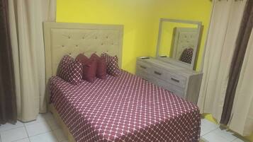 1 bedroom, iron/ironing board, WiFi, bed sheets