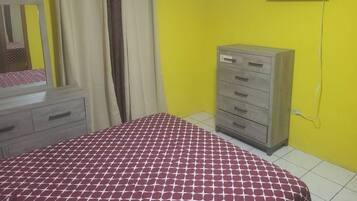 1 bedroom, iron/ironing board, WiFi, bed sheets