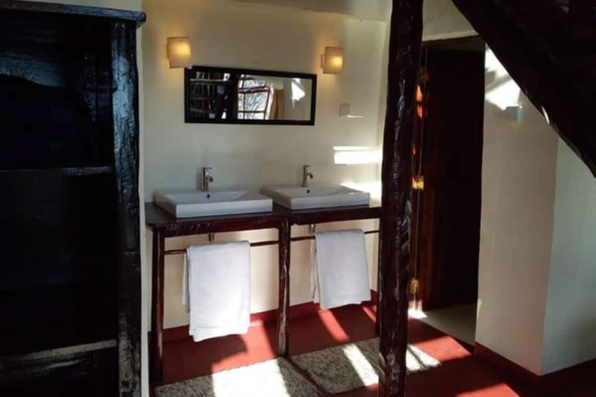 Duş/küvet kombinasyonu, havlu, sabun, şampuan