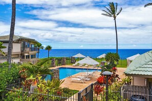Pool - One of Our BEST, May & June- Just REDUCED Price, MUST SEE, (12B-2) ~ Platinum Maui Vacations (Lahaina)
