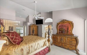 2 bedrooms, iron/ironing board, free WiFi, bed sheets - “La Casa Bella” - Your Home away from Home!
PERFECT FOR SNOWBIRDS AND FAMILIES (Inverness)