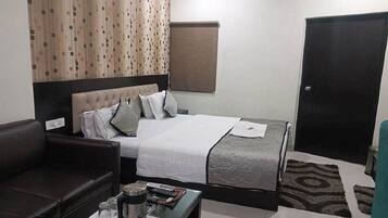Premium bedding, down duvets, minibar, individually decorated