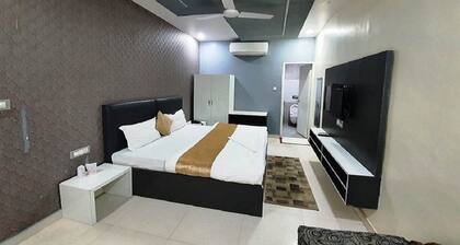 Hotel Mandakini Lush