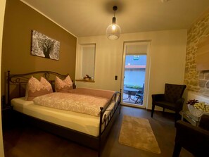 Unclassified image, 3 of 10, button