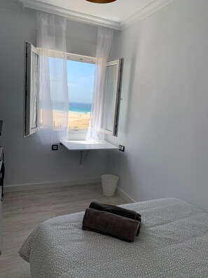 3 bedrooms, desk, iron/ironing board, free WiFi - Apartment lances beach rate  (Tarifa)