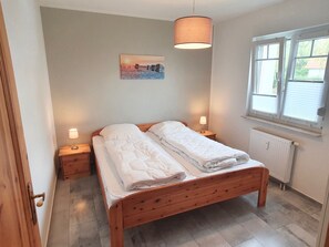 2 Schlafzimmer, Reisekinderbett, WLAN