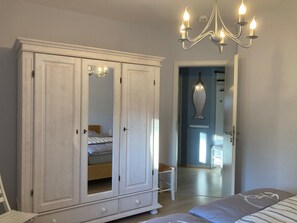 Unclassified image, 3 of 17, button