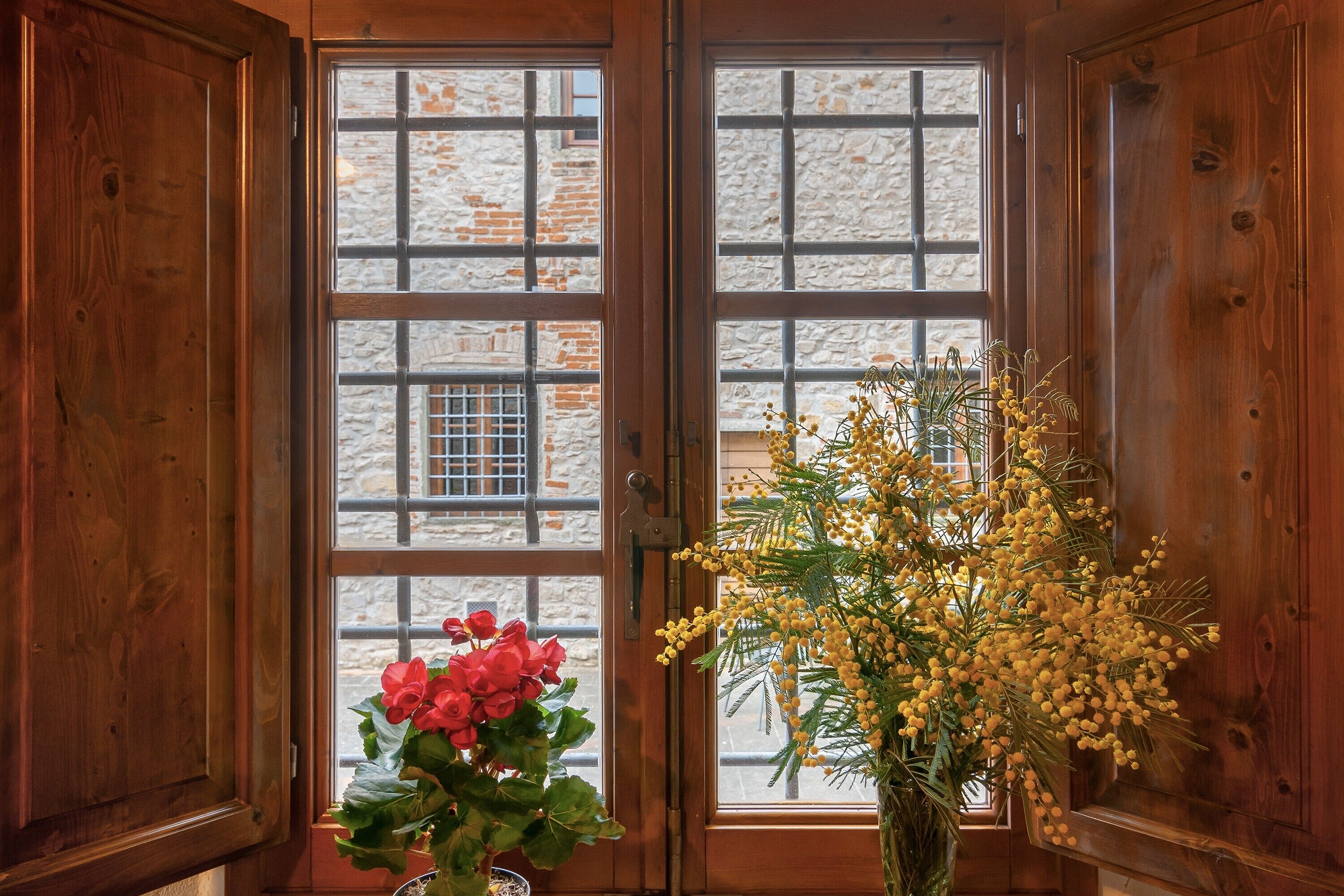 المنشأة من الداخل