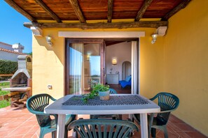 تناول الطعام بالخارج