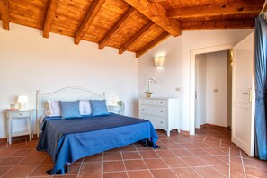 3 chambres, draps fournis