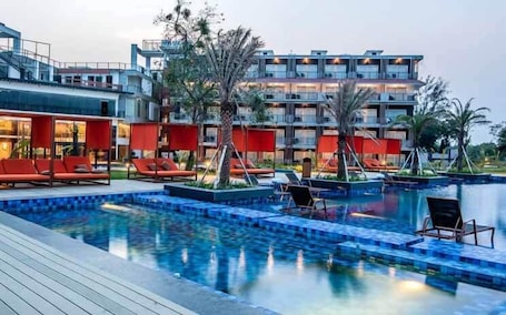 Exterior. Hotel Sonar Bangla Taki