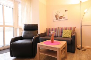 TV - Vacation apartment Boje 5 (Wangerland)