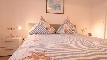 2 Schlafzimmer, Reisekinderbett, WLAN