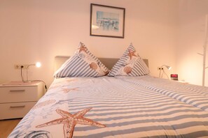 2 bedrooms, travel cot, WiFi - Vacation apartment Boje 5 (Wangerland)