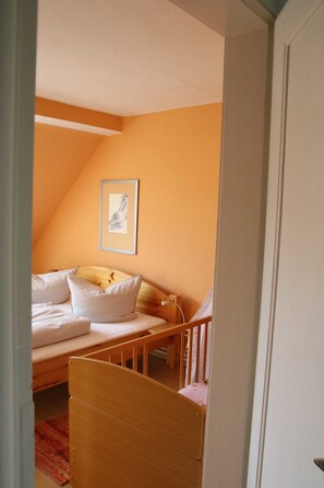 1 Schlafzimmer, Reisekinderbett, WLAN, Bettwäsche