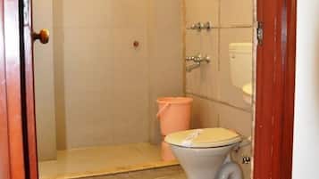 Superior Double or Twin Room | Bathroom | Bathrobes, towels, soap, shampoo