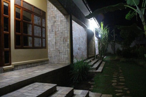 Kisubi Forest Cottages