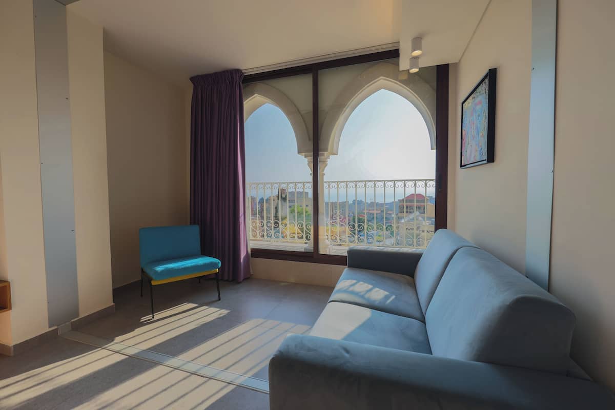 Kamar Double atau Twin Grand | Area keluarga | Televisi LED 44-inci dengan saluran TV kabel, TV, dan perapian