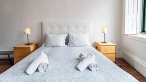 Individually decorated, free WiFi, bed sheets - Oporto Invictus Hostel (Porto)
