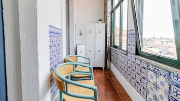 Comfort Shared Dormitory | 1 bedroom, individually decorated, free WiFi, bed sheets