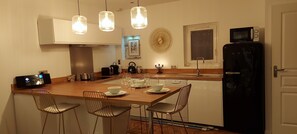 Fridge, microwave, oven, stovetop - O Tour's Angels "Rabelais" (37000 TOURS)