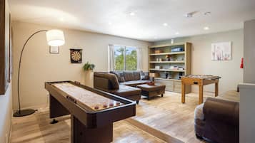 Smart TV, fireplace, DVD player, books