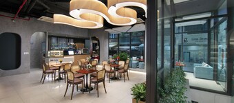 HB Serviced Apartment - Lac Long Quan