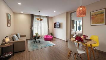 Apartment, 1 Bedroom | Desk, soundproofing, iron/ironing board, free WiFi