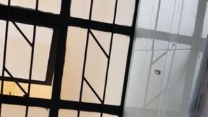 Rom – standard | Bad | Kombinert dusj/badekar og håndklær
