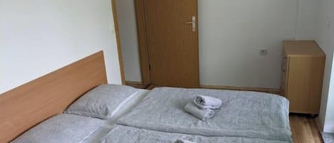 3 bedrooms, WiFi