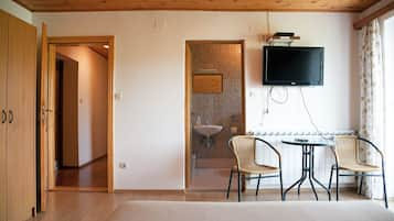 Triple Room (Room With Landscape View)