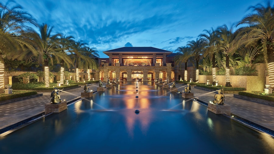 Wanda Reign Resort & Villa Haitang Bay