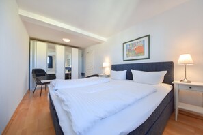 1 chambre, fer et planche à repasser, lit parapluie, Wi-Fi gratuit