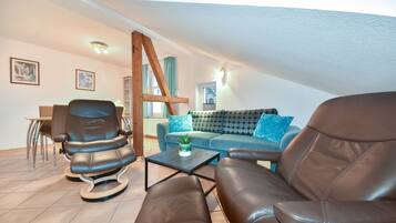 Tv, dvd-spelare och en stereo