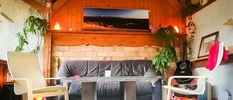 Televisio, takka, DVD-soitin