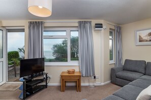 Living area - Amazing Sea Views from this Ground Floor 2 Bedroom High Spec Apartment (Torpoint)