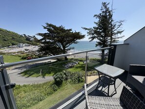 Property grounds - Panoramic Sea Views from the Private Balcony of this Spacious Apartment (Torpoint)