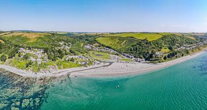 Cosy Cornish Apartment with Incredible Sea Views