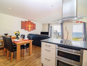 Fridge, microwave, oven, dishwasher - Ocean View at Mount Brioni (Torpoint)