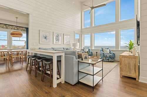 MerSea Oceanfront w/ Heated Pool + Pets Stay Free!