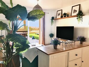 Interior - Spectacular apartment with sea views. WIFI. SmartTV 58” (Los Geraneos)