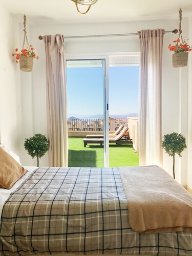 Spectacular apartment with sea views. WIFI. SmartTV 58”