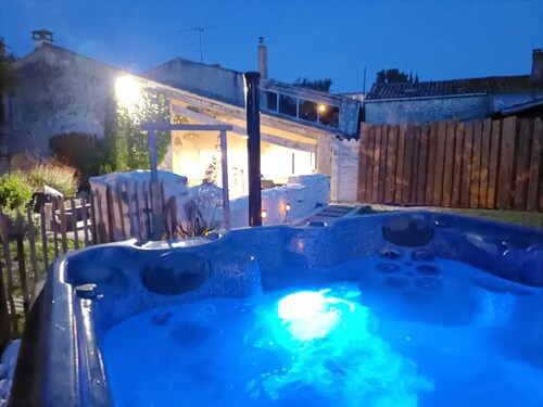 Gîte & Jacuzzi FAMILIAL 3 stars *** 5mn CHÂTELAILLON-PLAGE / 15mn LA ROCHELLE