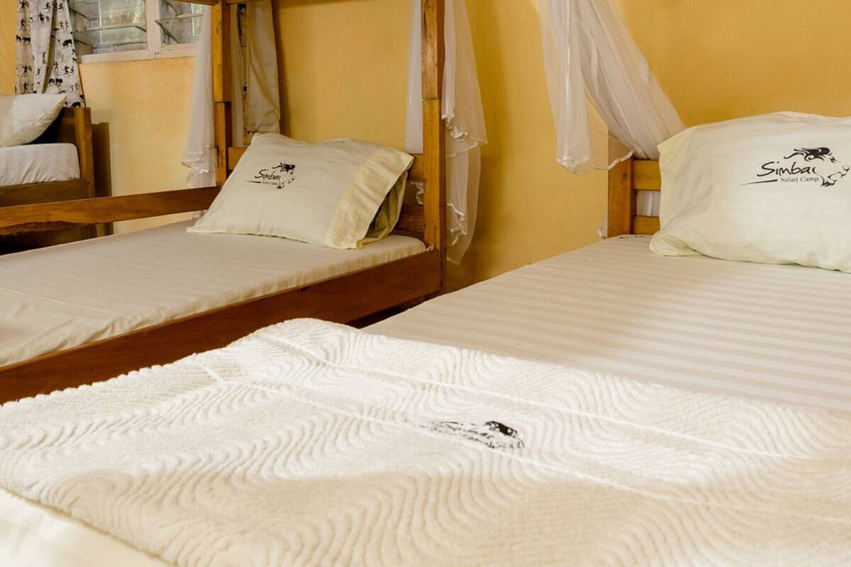 Standard Triple Room | Bed sheets