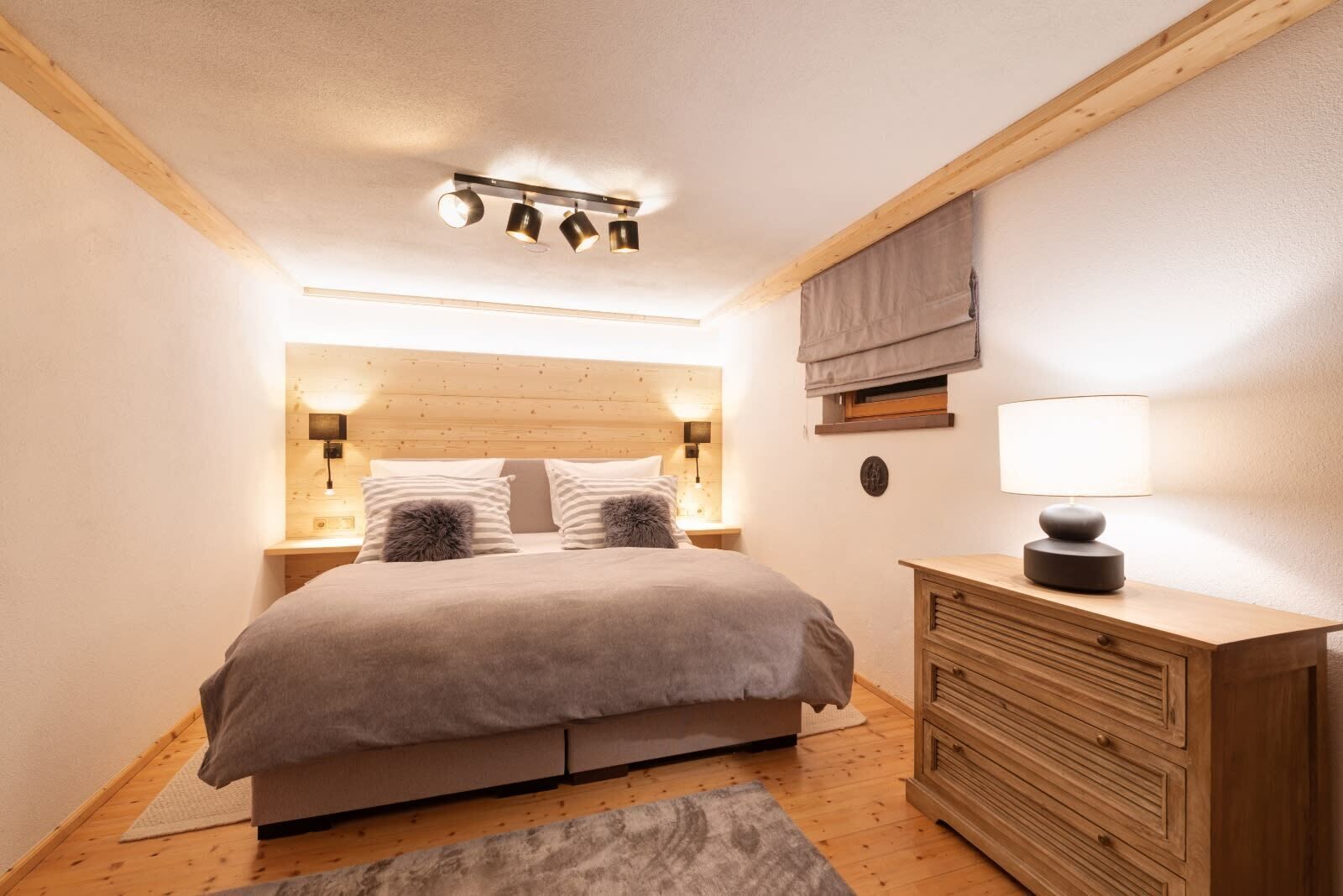 2 Schlafzimmer, Reisekinderbett, WLAN, Bettwäsche