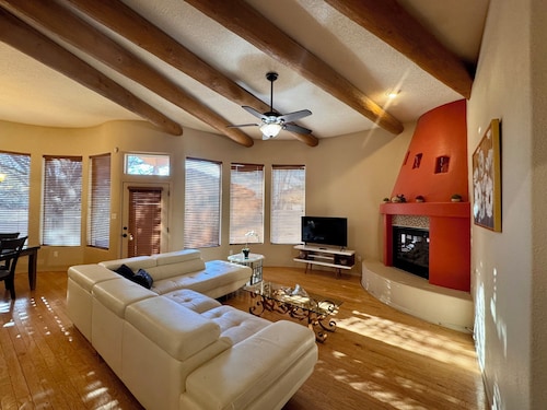 Sage Swan, 30+ Day Rentals, Near I-40