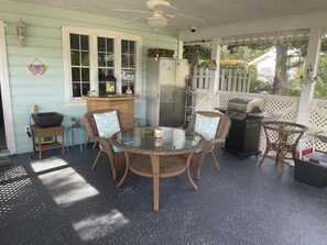 Outdoor dining - 2/1 Vero Beach Getaway (Vero Beach)
