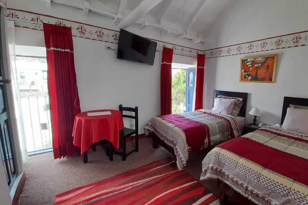 Habitación básica doble | Balcón